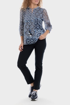 Blusa azul estampada